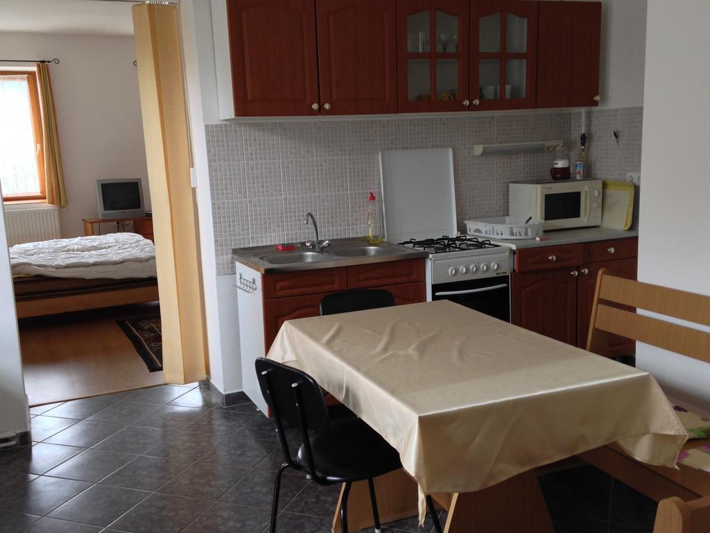 ולם Petra Apartmanok חדר תמונה